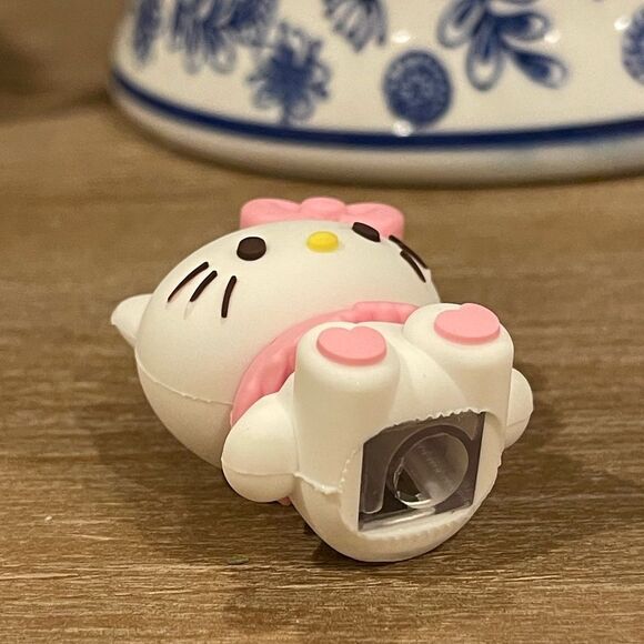 Brand new hello kitty figurine pencil sharpener brand, new in packaging - Picture 6 of 9